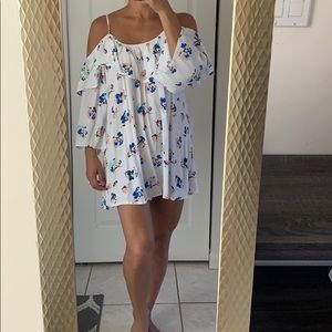 Dress off the shoulders